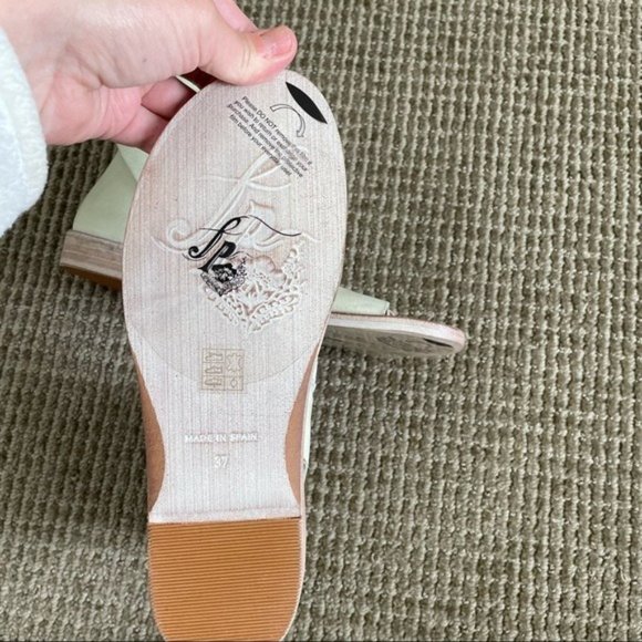 Free People Vale Boot Leather Asymmetrical Toe Loop Ankle Strap Sandals in Mint - Picture 6 of 6